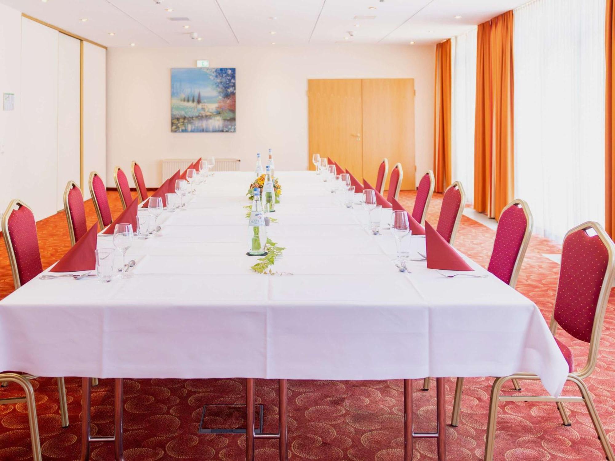 Mercure Hotel Plaza Maagdenburg Buitenkant foto